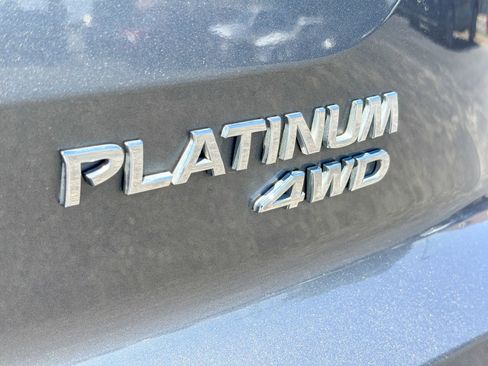 Used 2025 Nissan Pathfinder Platinum w/ Lighting Package (N93) AWD/4WD image 14