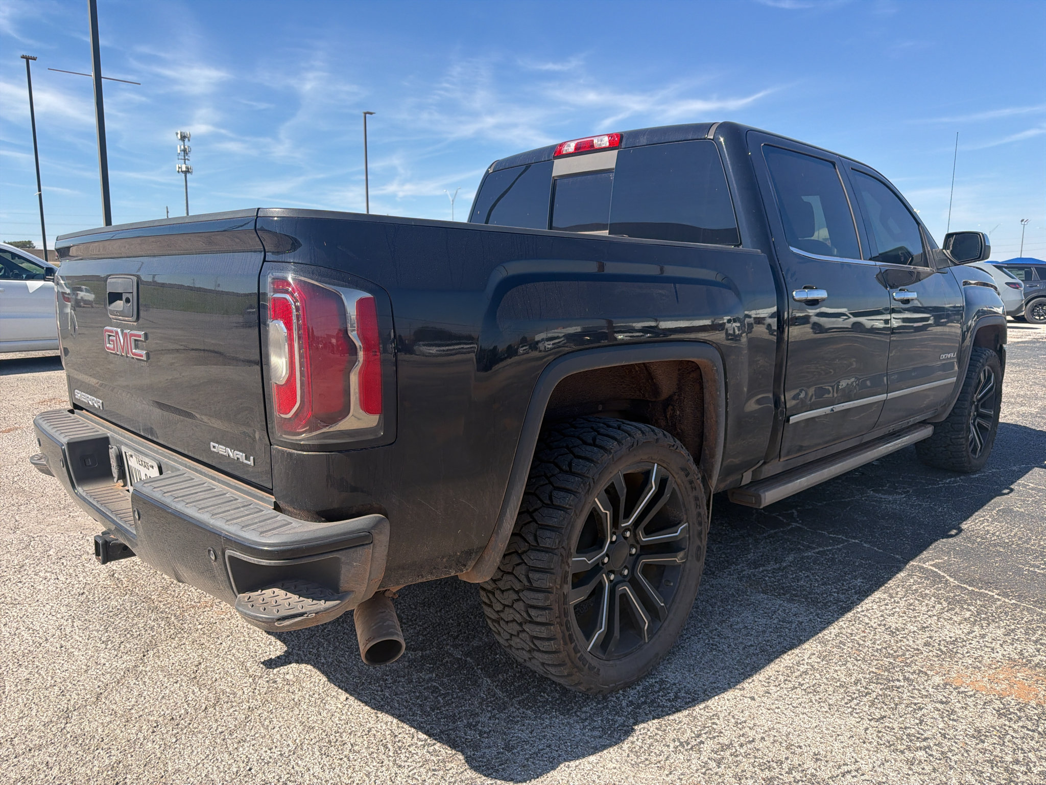 Used 2017 GMC Sierra 1500 Denali AWD/4WD image 3