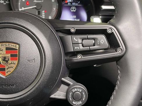 Certified 2025 Porsche Macan Turbo image 42