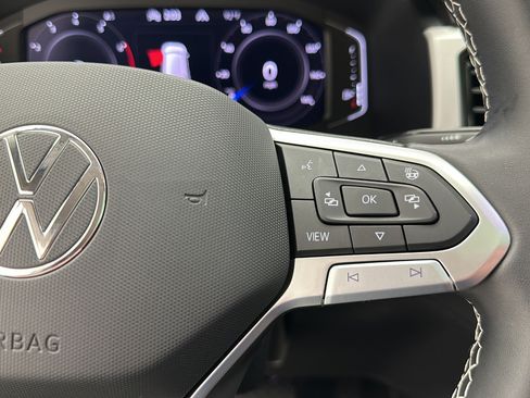 Used 2023 Volkswagen Atlas SEL AWD/4WD image 20