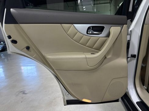 Used 2012 INFINITI FX35 AWD w/ Premium Pkg image 24