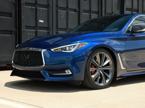 Used 2019 INFINITI Q60 Red Sport 400 w/ Cargo Package RWD image 56