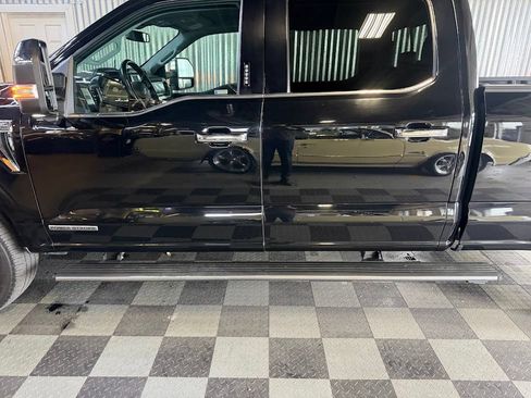 Used 2021 Ford F150 Lariat w/ Equipment Group 502A High AWD/4WD image 10