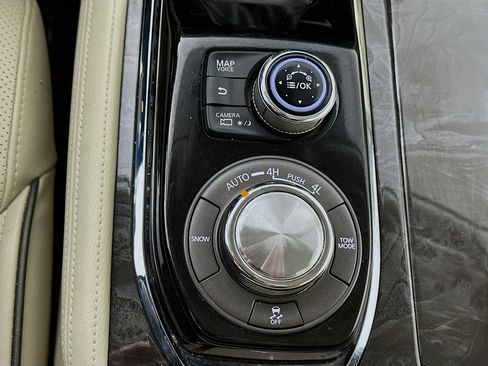 Used 2021 INFINITI QX80 Luxe w/ All-Season Package image 17