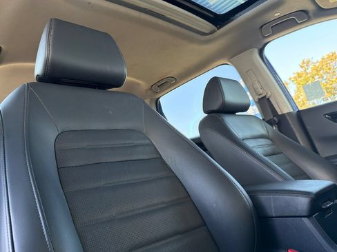 Used 2025 Honda CR-V EX-L image 16