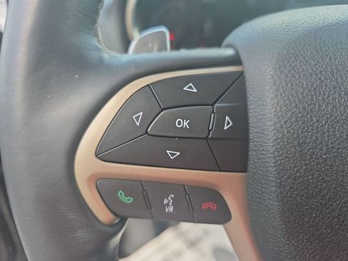 Used 2017 Jeep Grand Cherokee Limited w/ Trailer Tow Group IV image 17