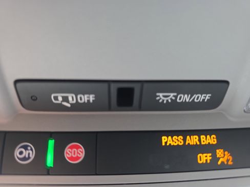 Used 2024 GMC Terrain SLT image 47