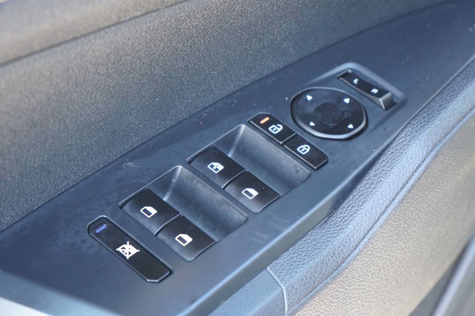 Certified 2026 Kia Sportage LX FWD image 17