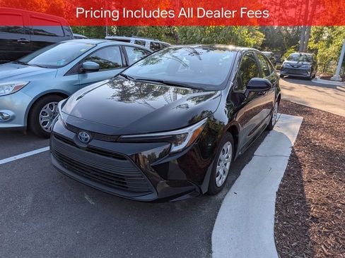 Certified 2024 Toyota Corolla LE FWD image 4