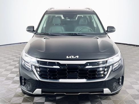 Used 2024 Kia Seltos SX w/ SX Sunroof Package AWD/4WD image 3