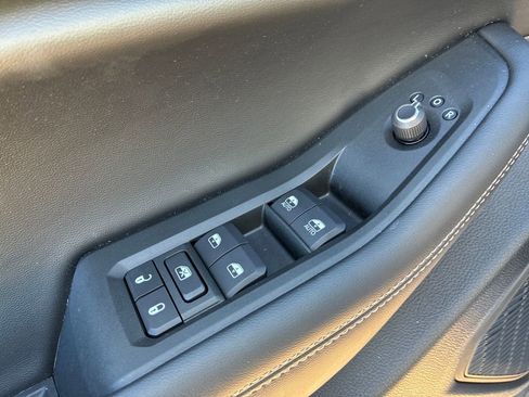 New 2025 Jeep Grand Cherokee Limited image 11