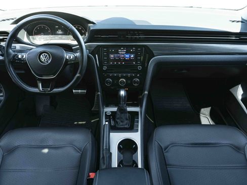 Used 2020 Volkswagen Passat 2.0T R-Line FWD image 24