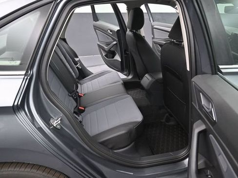 New 2026 Volkswagen Jetta SE FWD image 13