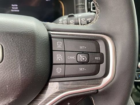 Used 2022 Jeep Wagoneer Series II AWD/4WD image 20
