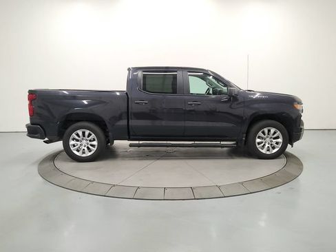 Used 2022 Chevrolet Silverado 1500 Custom RWD image 9