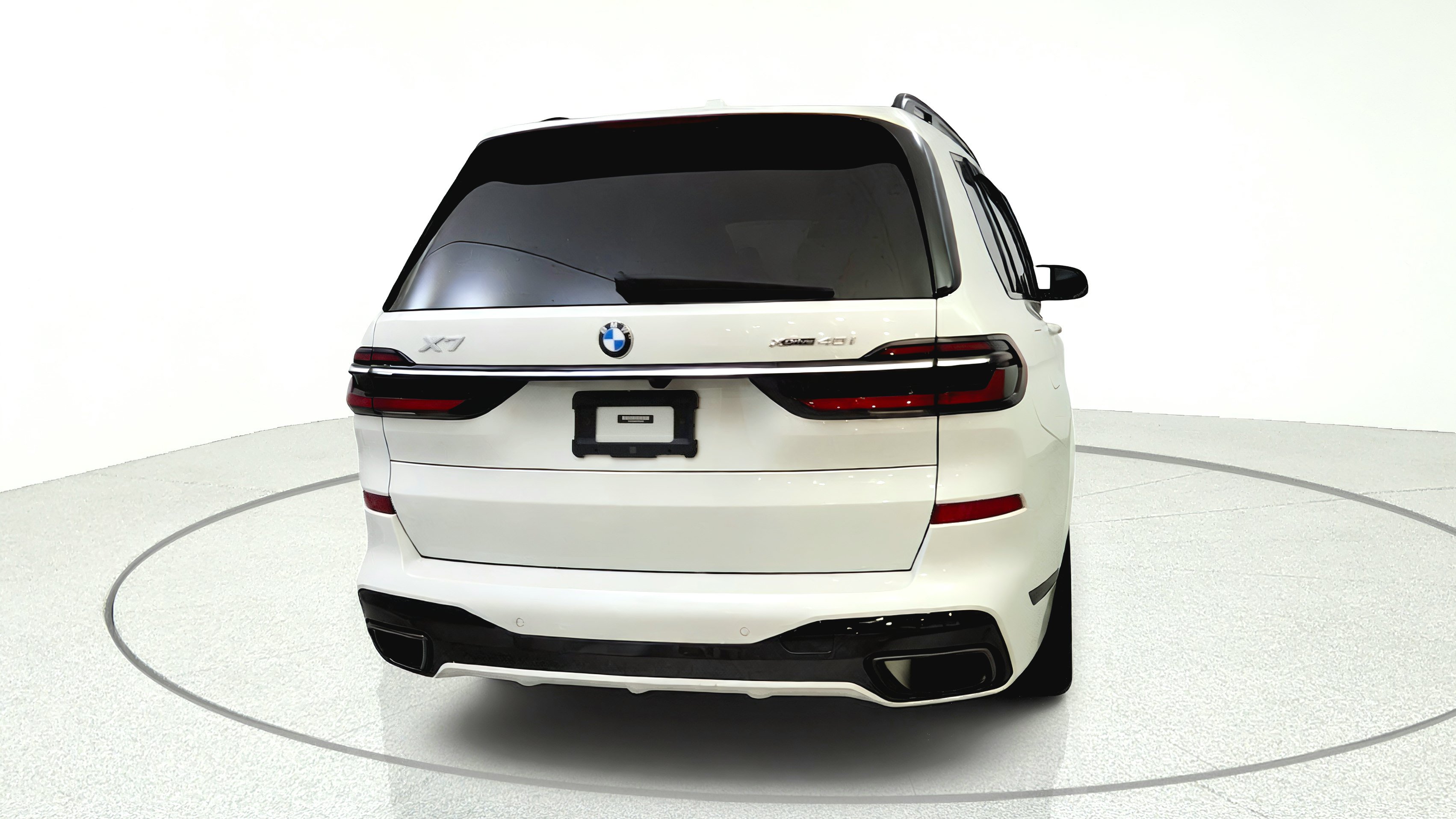Used 2023 BMW X7 xDrive40i w/ M Sport Package AWD/4WD image 6