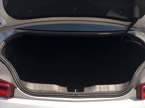 Used 2018 Chevrolet Camaro SS RWD image 6