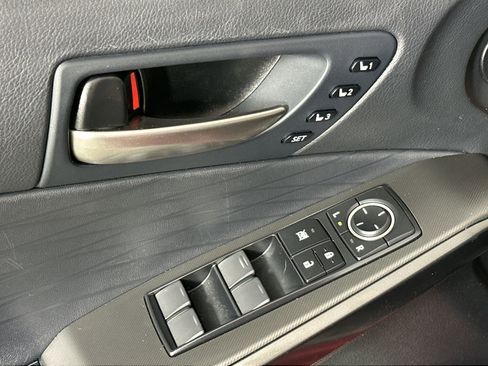 Used 2023 Lexus IS 350 F Sport image 17