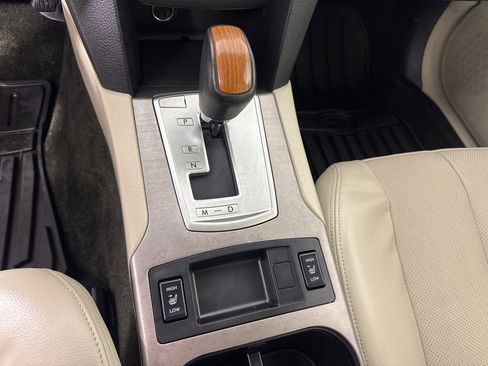 Used 2014 Subaru Outback 2.5i Limited w/ Moonroof Package image 19