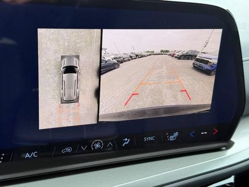 New 2026 Chevrolet Traverse LT w/ Midnight/Sport Edition FWD image 13