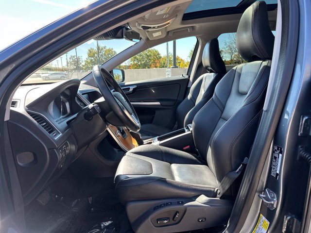 Used 2017 Volvo XC60 T6 Inscription w/ Advanced Package AWD/4WD image 16