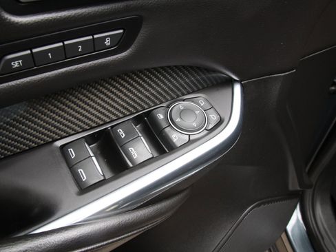 Used 2021 Cadillac XT4 Sport w/ Cold Weather Package FWD image 13