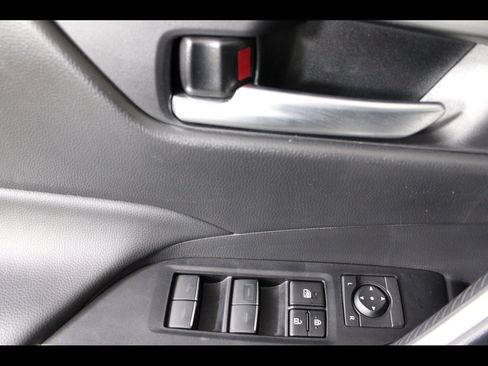 Used 2024 Toyota RAV4 XLE w/ Convenience Package FWD image 17