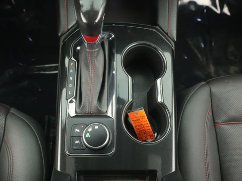 Used 2022 Chevrolet Blazer RS w/ Enhanced Convenience Package image 7