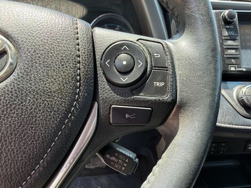 Used 2017 Toyota RAV4 Limited FWD image 15