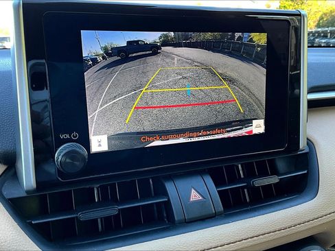 Used 2023 Toyota RAV4 LE image 20