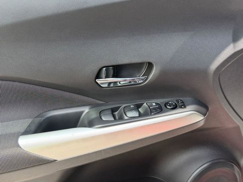 Used 2020 Nissan Kicks SV FWD image 7