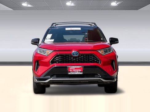 Certified 2021 Toyota RAV4 XSE w/ Weather Package AWD/4WD image 5