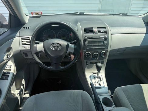 Used 2011 Toyota Corolla FWD image 10