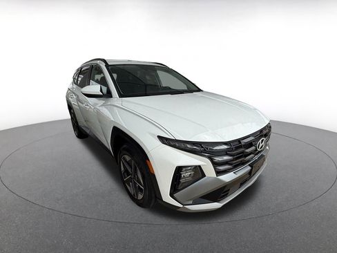 Used 2025 Hyundai Tucson SEL image 2