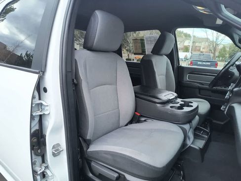 Used 2022 RAM 2500 Big Horn AWD/4WD image 23