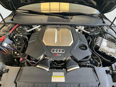Used 2021 Audi RS 7 4.0T w/ Black Optic Package image 15