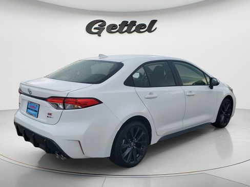 Certified 2026 Toyota Corolla SE FWD image 1