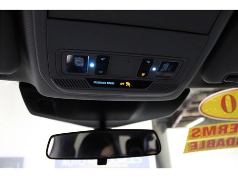 Used 2020 Ford Explorer XLT image 31