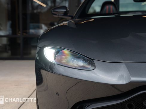 Used 2021 Aston Martin V8 Vantage Roadster image 4