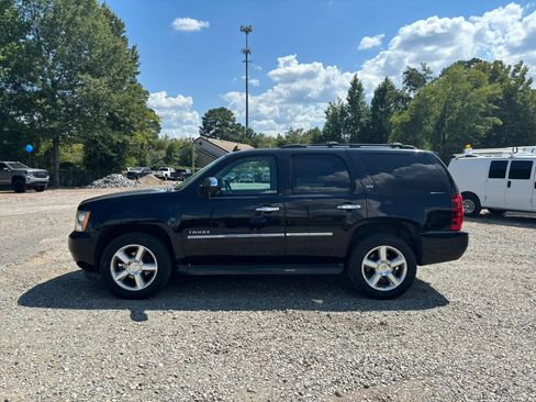 Used 2012 Chevrolet Tahoe LTZ RWD image 2