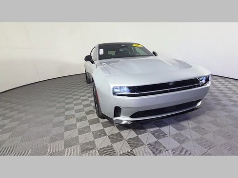Used 2024 Dodge Charger Daytona R/T w/ Plus Group AWD/4WD image 52