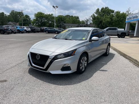 Used 2022 Nissan Altima 2.5 S FWD image 3