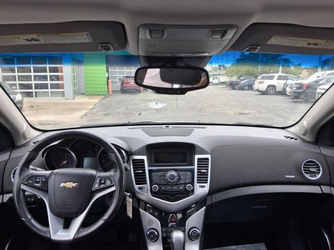 Used 2011 Chevrolet Cruze LT FWD image 10