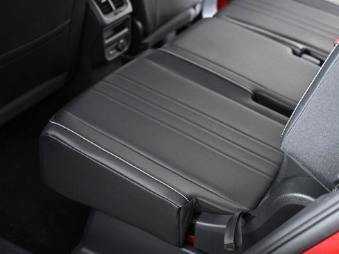 Used 2024 Volkswagen Tiguan SE R-Line FWD image 26