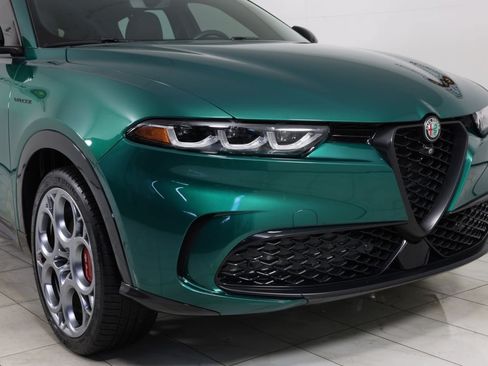 Used 2024 Alfa Romeo Tonale Veloce w/ Active Assist Package AWD/4WD image 36