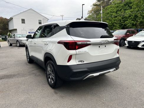 Used 2023 Kia Seltos LX AWD/4WD image 5