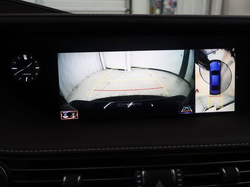 Used 2020 Lexus LS 500 w/ Interior Upgrade Package image 27