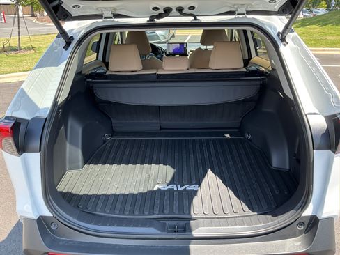Used 2025 Toyota RAV4 XLE w/ Convenience Package FWD image 32