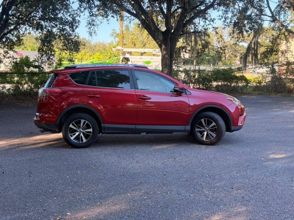 Used 2017 Toyota RAV4 XLE FWD image 4
