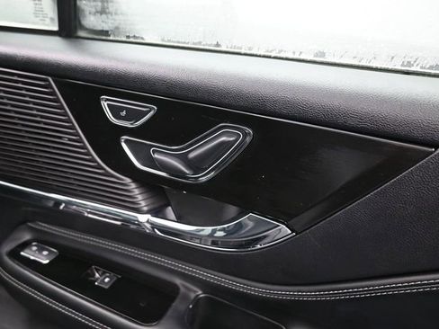 Used 2022 Lincoln Corsair AWD w/ Premium Package image 10